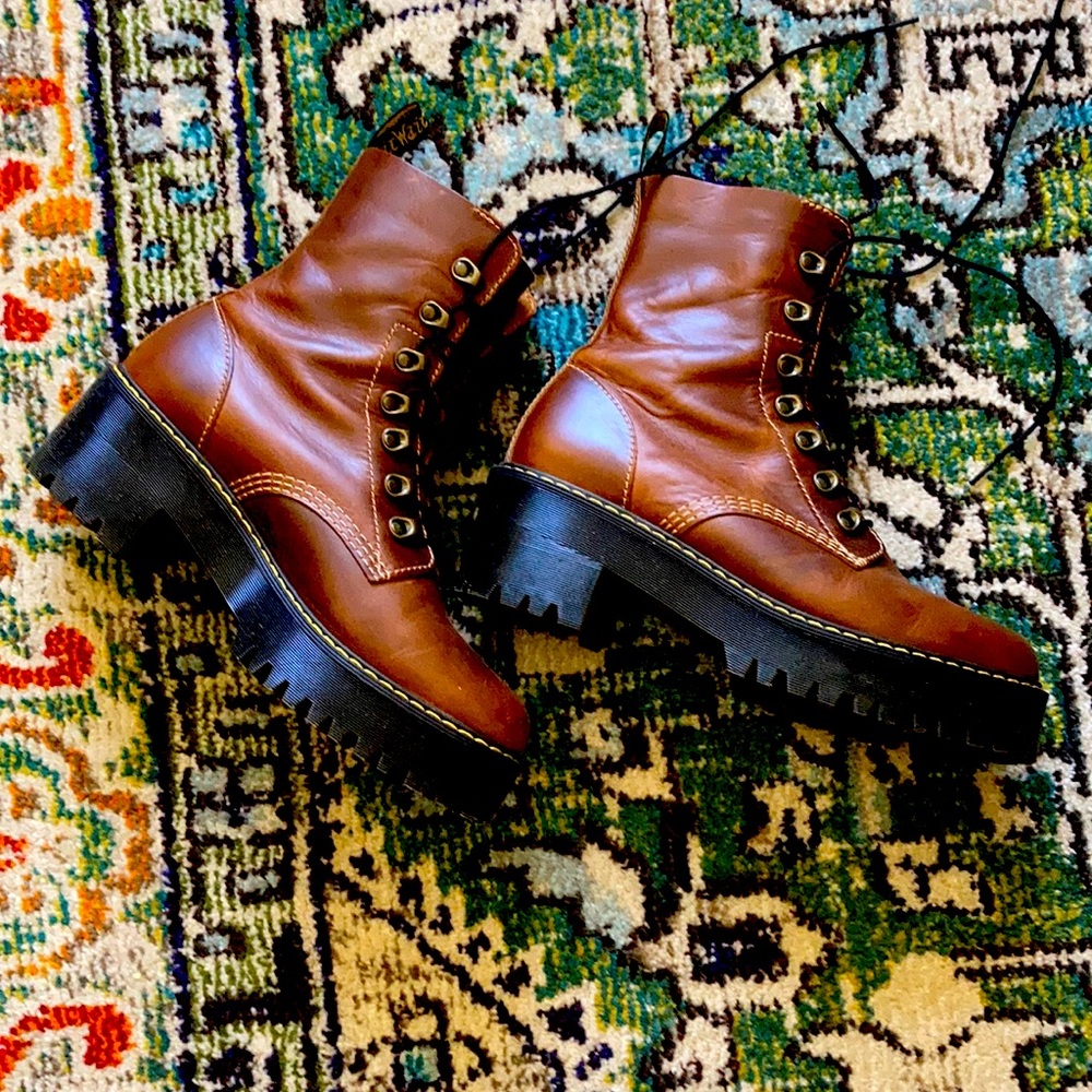 NEW Doc Marten Leona Butterscotch UK 8 US 10